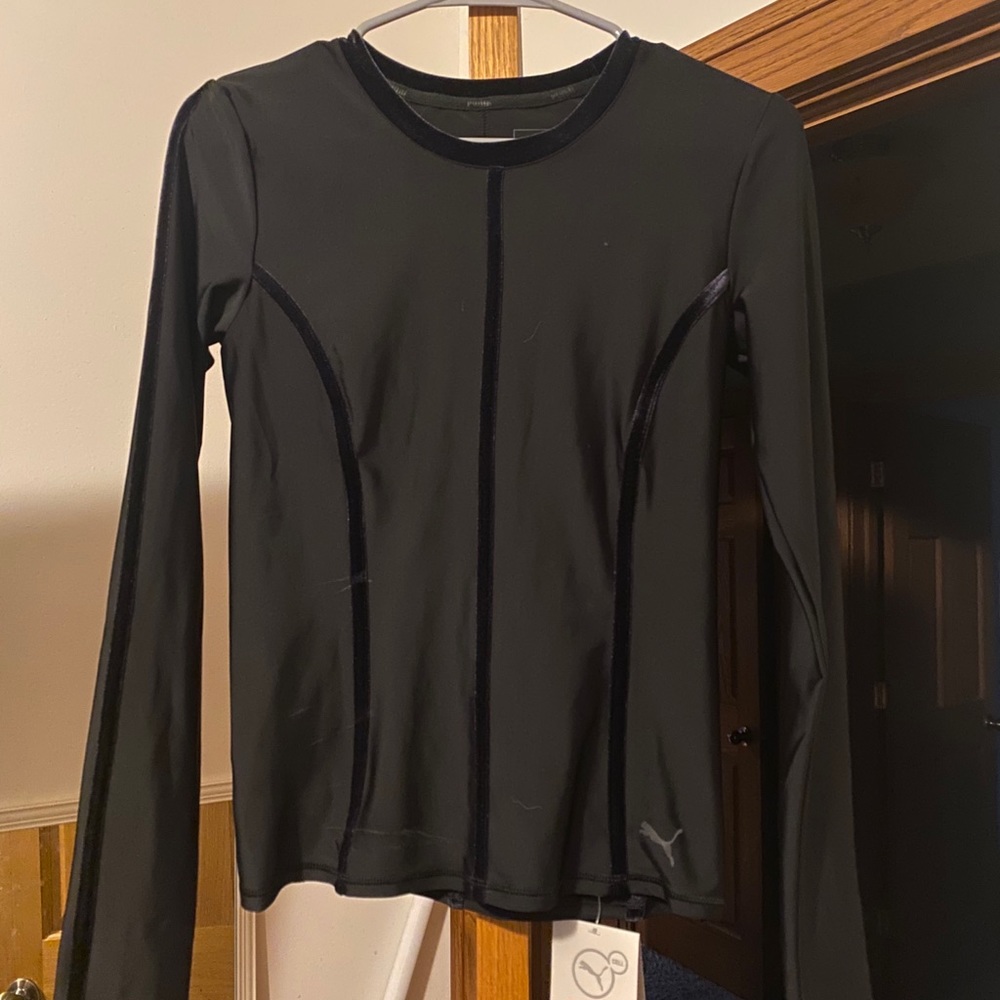 BNWT PUMA Black fitness shirt